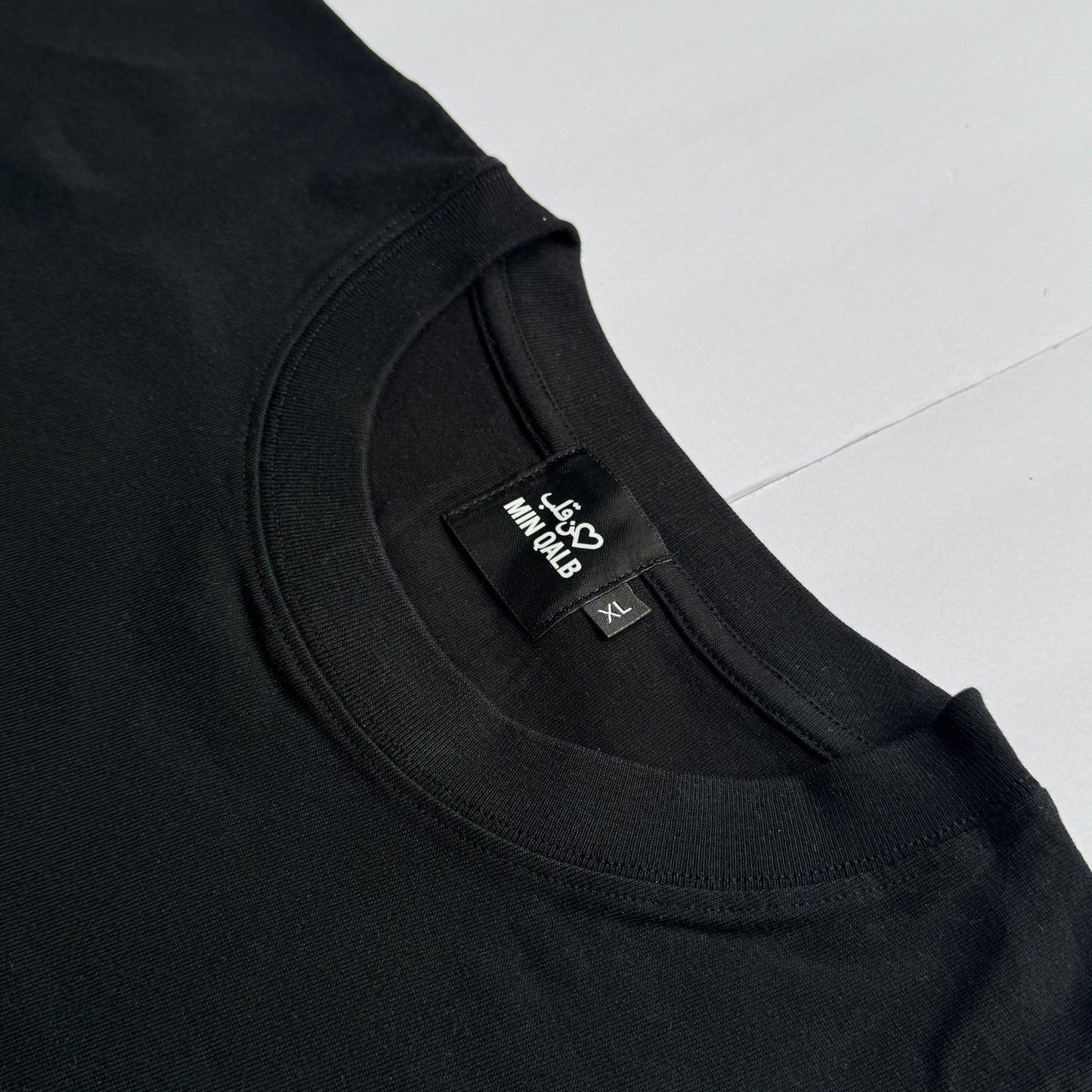 BLACK LOGO TEE