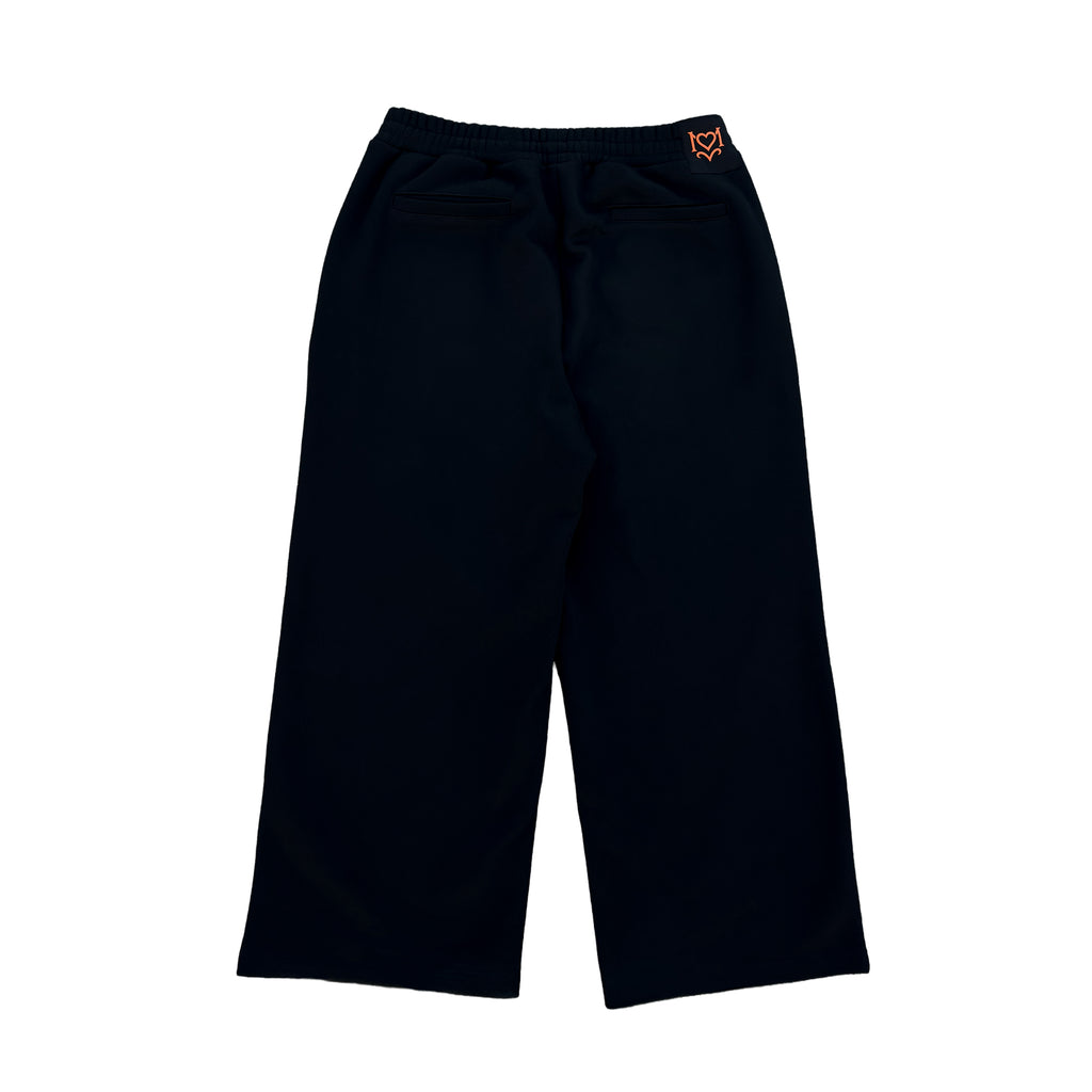 UNTAMED SWEATPANTS